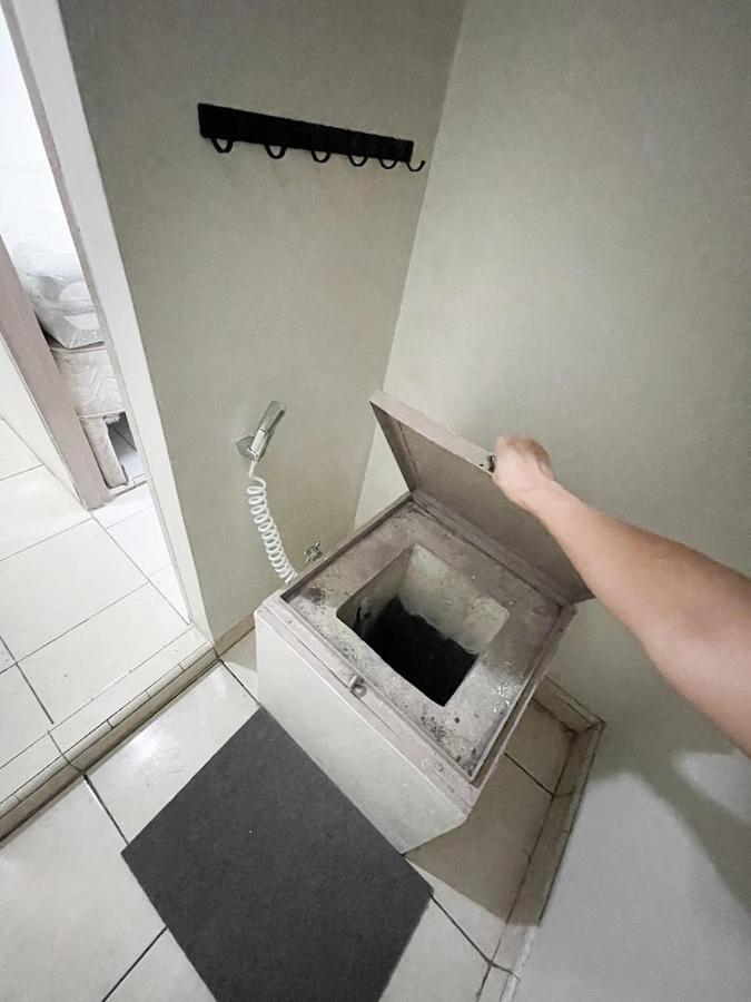 Kos Awany Coliving Ostello Giacarta Esterno foto