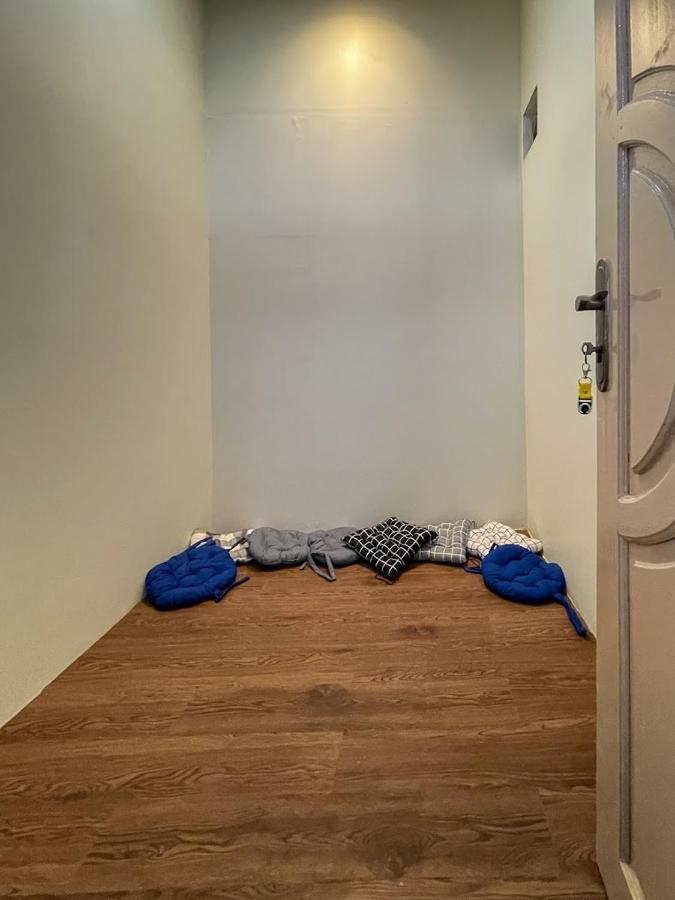 Kos Awany Coliving Ostello Giacarta Esterno foto