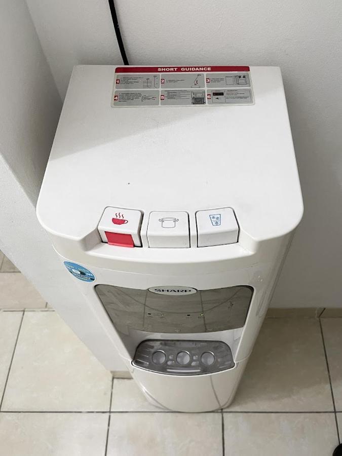 Kos Awany Coliving Ostello Giacarta Esterno foto