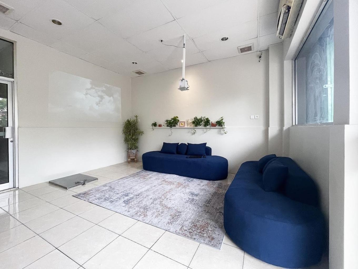Kos Awany Coliving Ostello Giacarta Esterno foto
