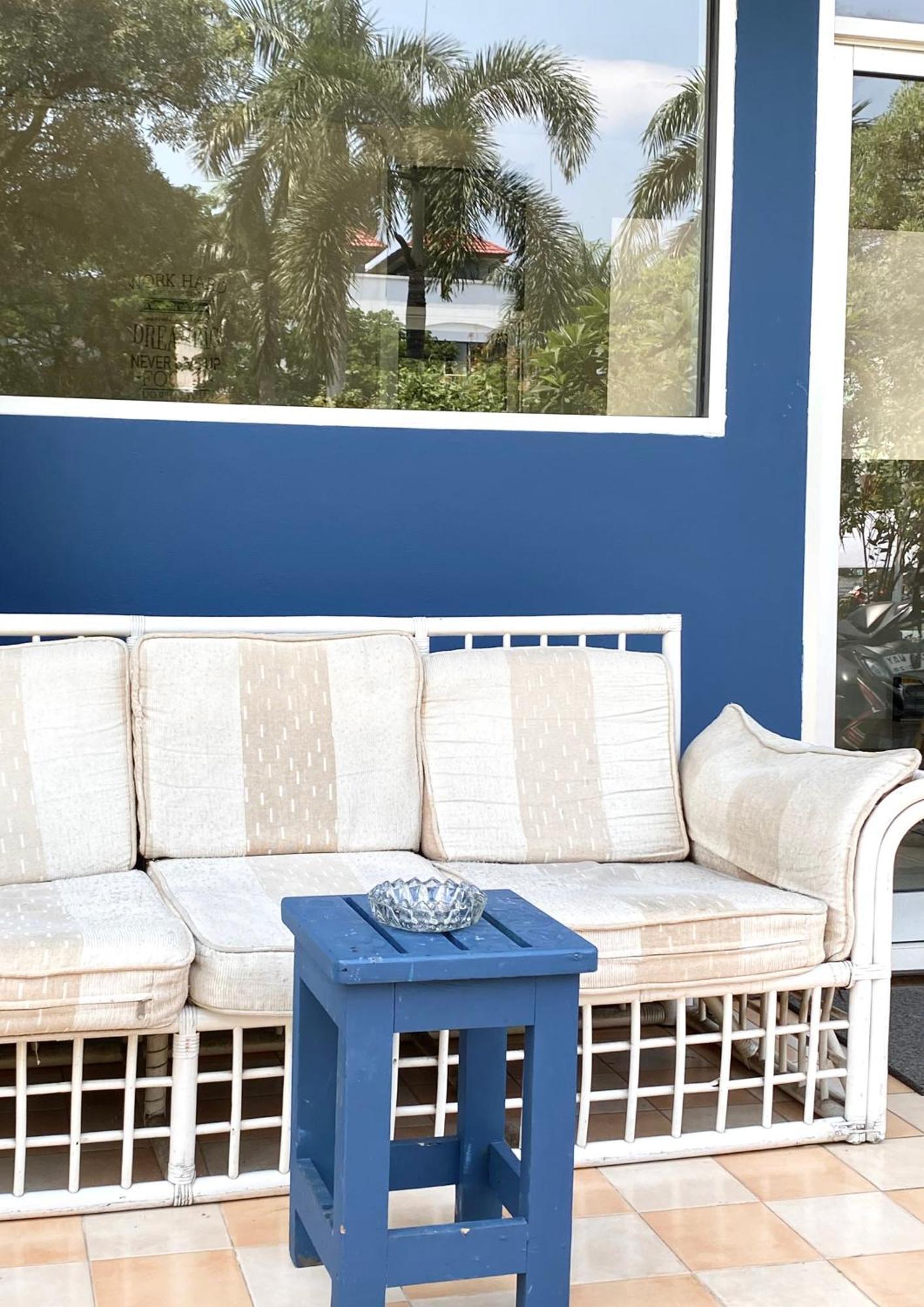 Kos Awany Coliving Ostello Giacarta Esterno foto